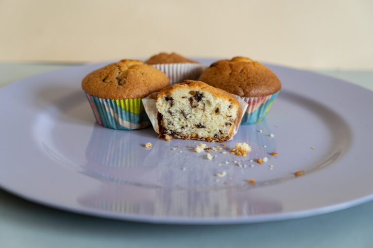 Schnelle Mufffins mit Schokostückchen
